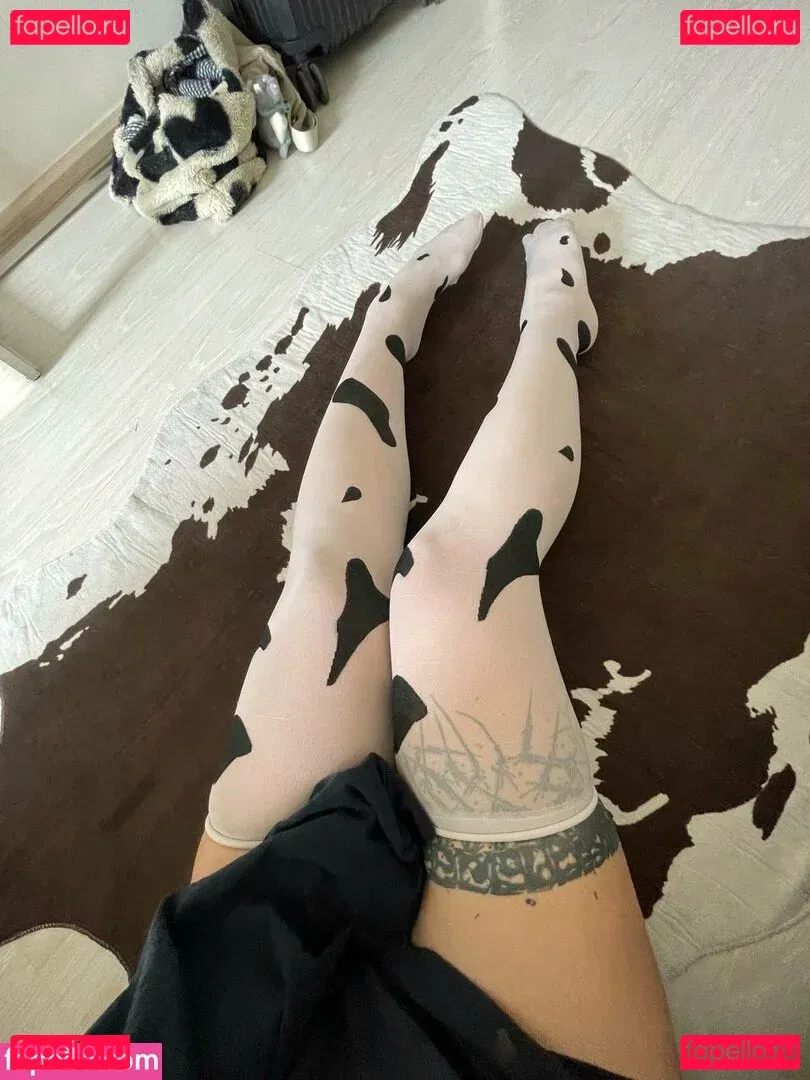 karandashiha Onlyfans Photo Gallery 