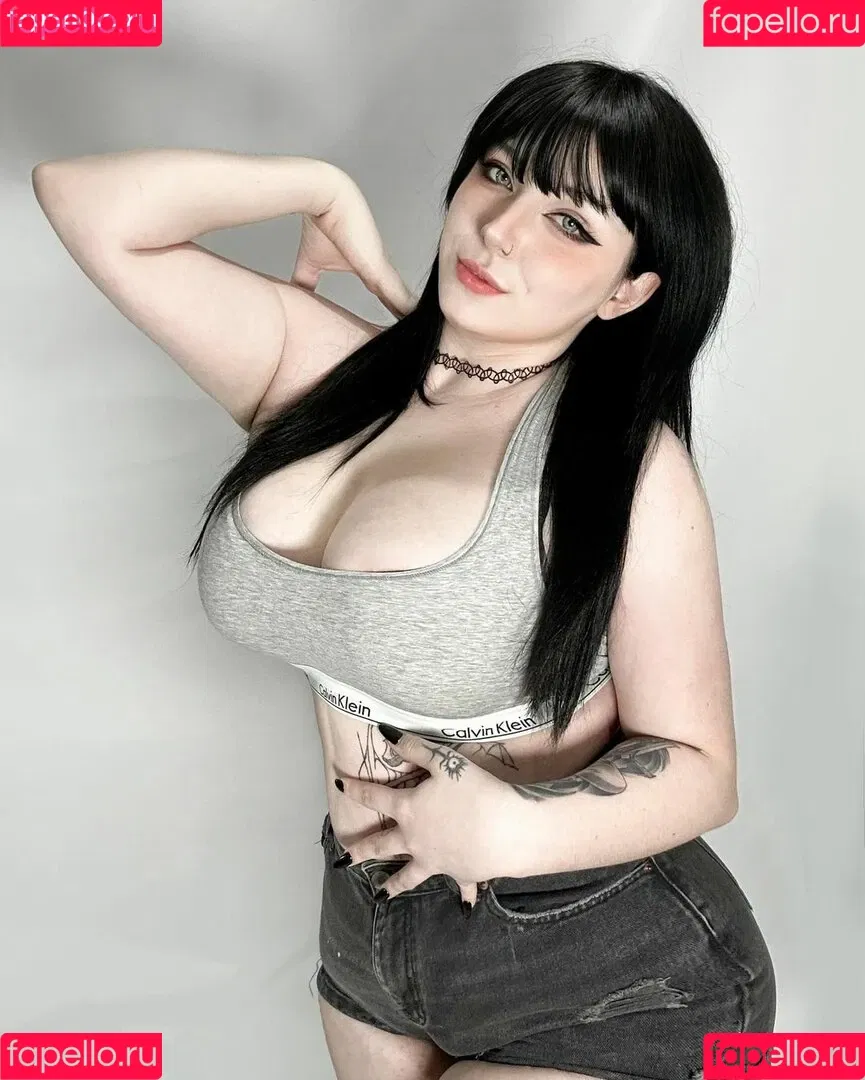 kuroishi Onlyfans Photo Gallery 