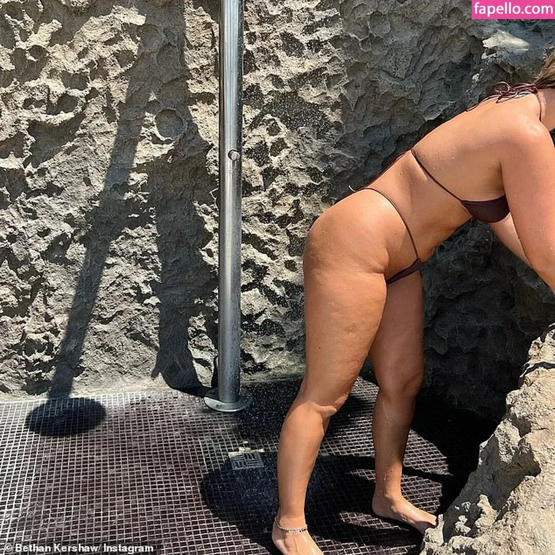 kuroishi Onlyfans Photo Gallery 