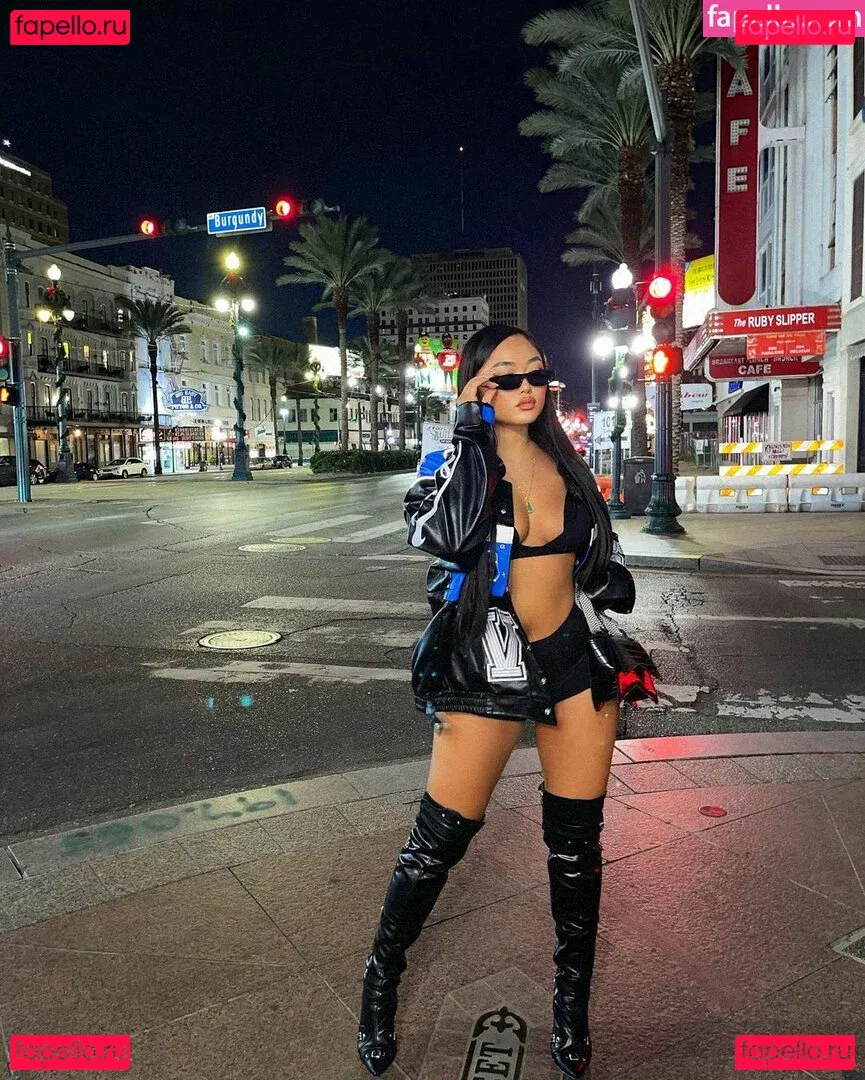 annouveauriche Onlyfans Photo Gallery 