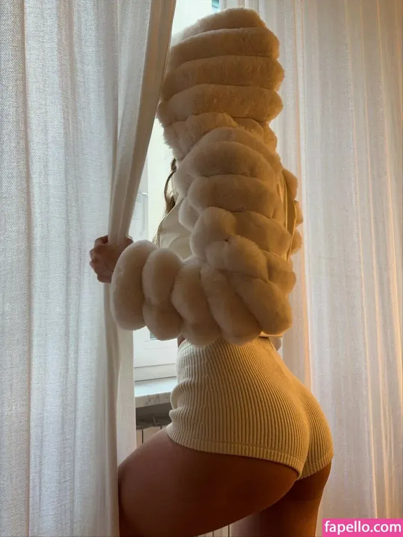 Luna Piombanti Onlyfans Photo Gallery 