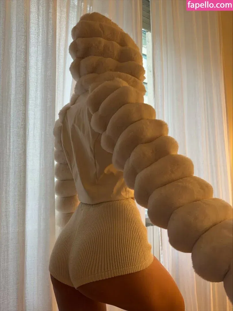 Luna Piombanti Onlyfans Photo Gallery 