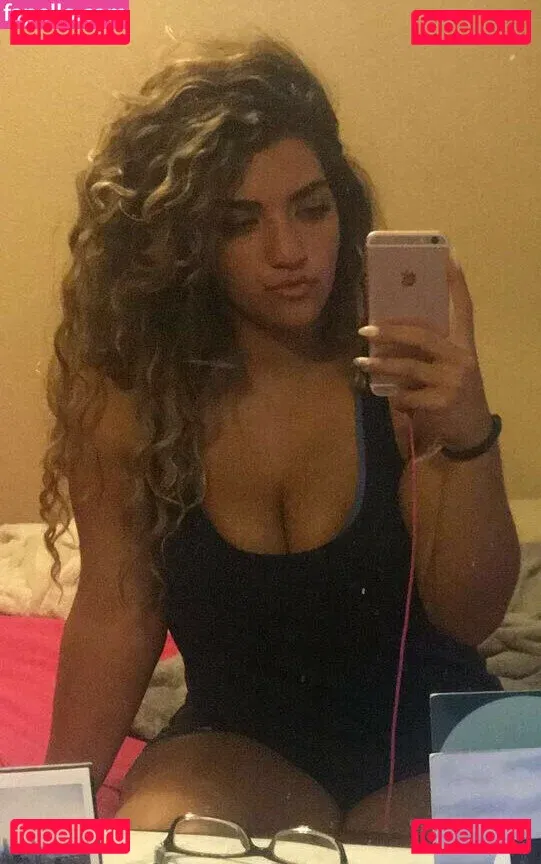 babyyameera Onlyfans Photo Gallery 