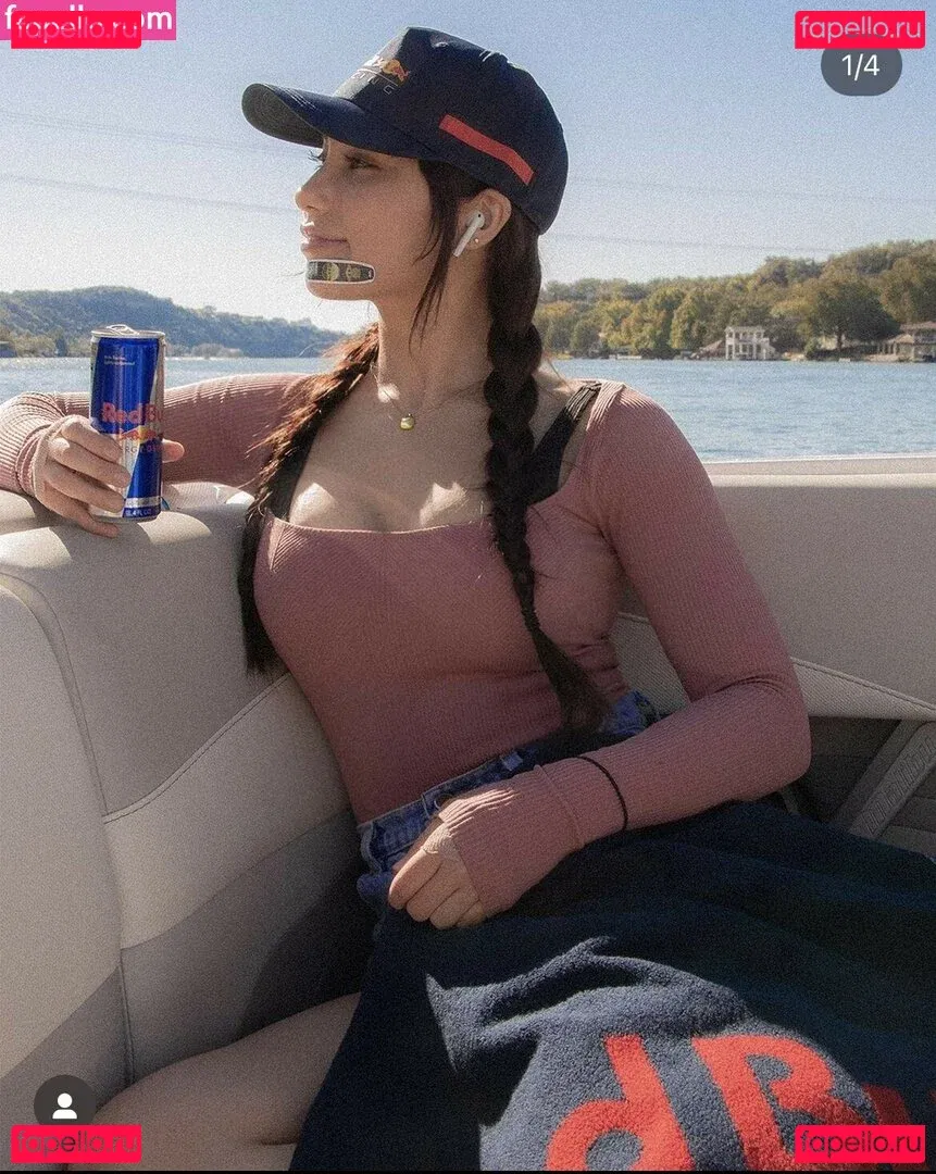 f1elly Onlyfans Photo Gallery 