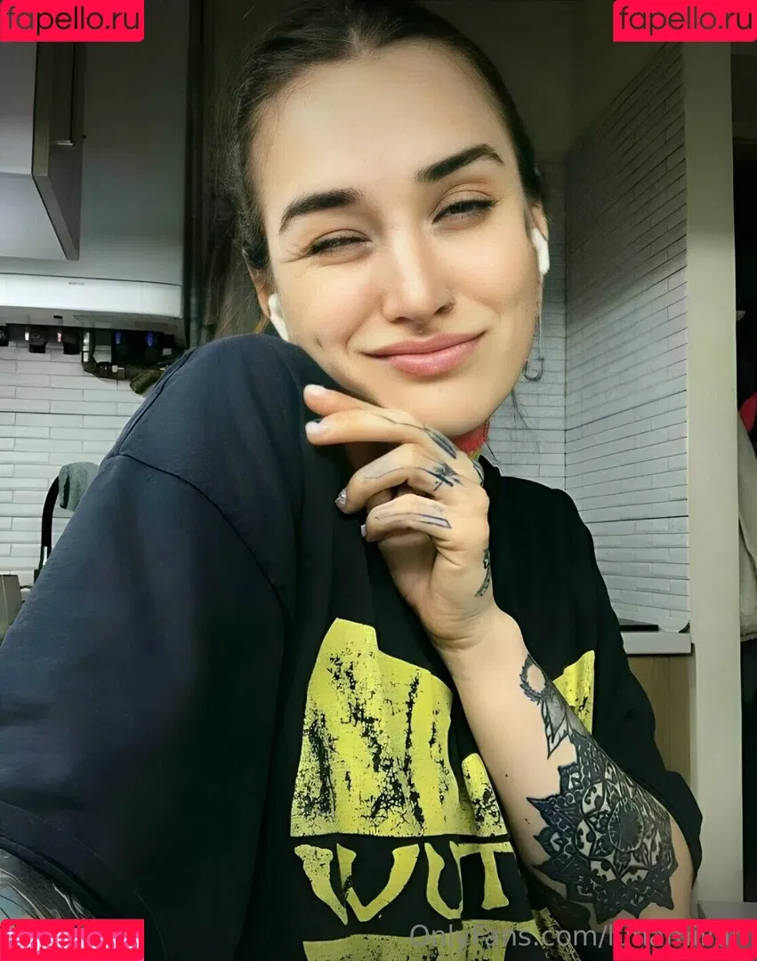 lunamilian Onlyfans Photo Gallery 