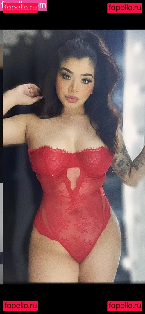 Daniela Chaverry Onlyfans Photo Gallery 