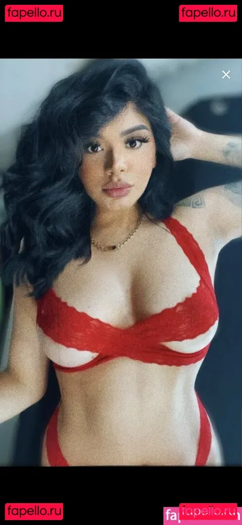 Daniela Chaverry Onlyfans Photo Gallery 