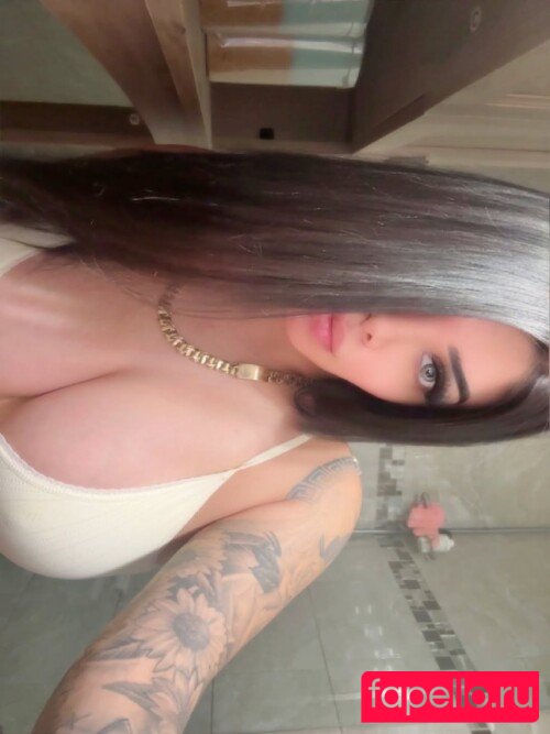 Daniela Chaverry Nude Onlyfans Photo 11