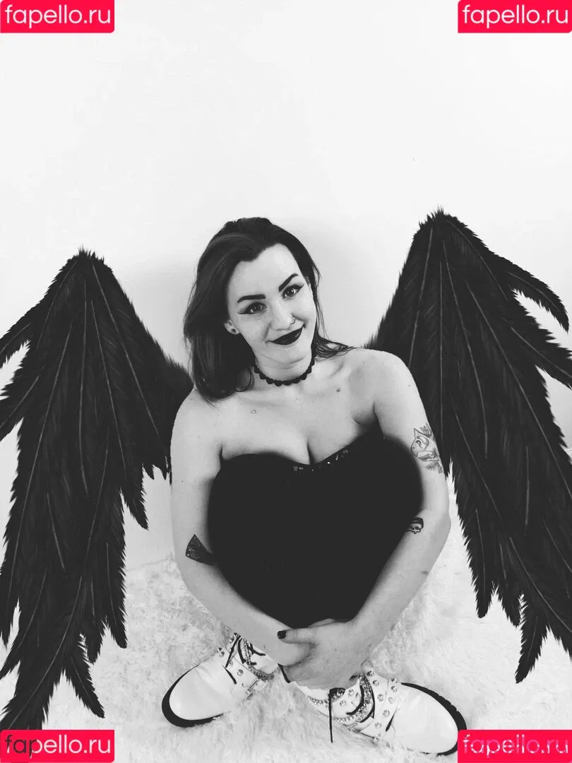 ConcealedBones Onlyfans Photo Gallery 