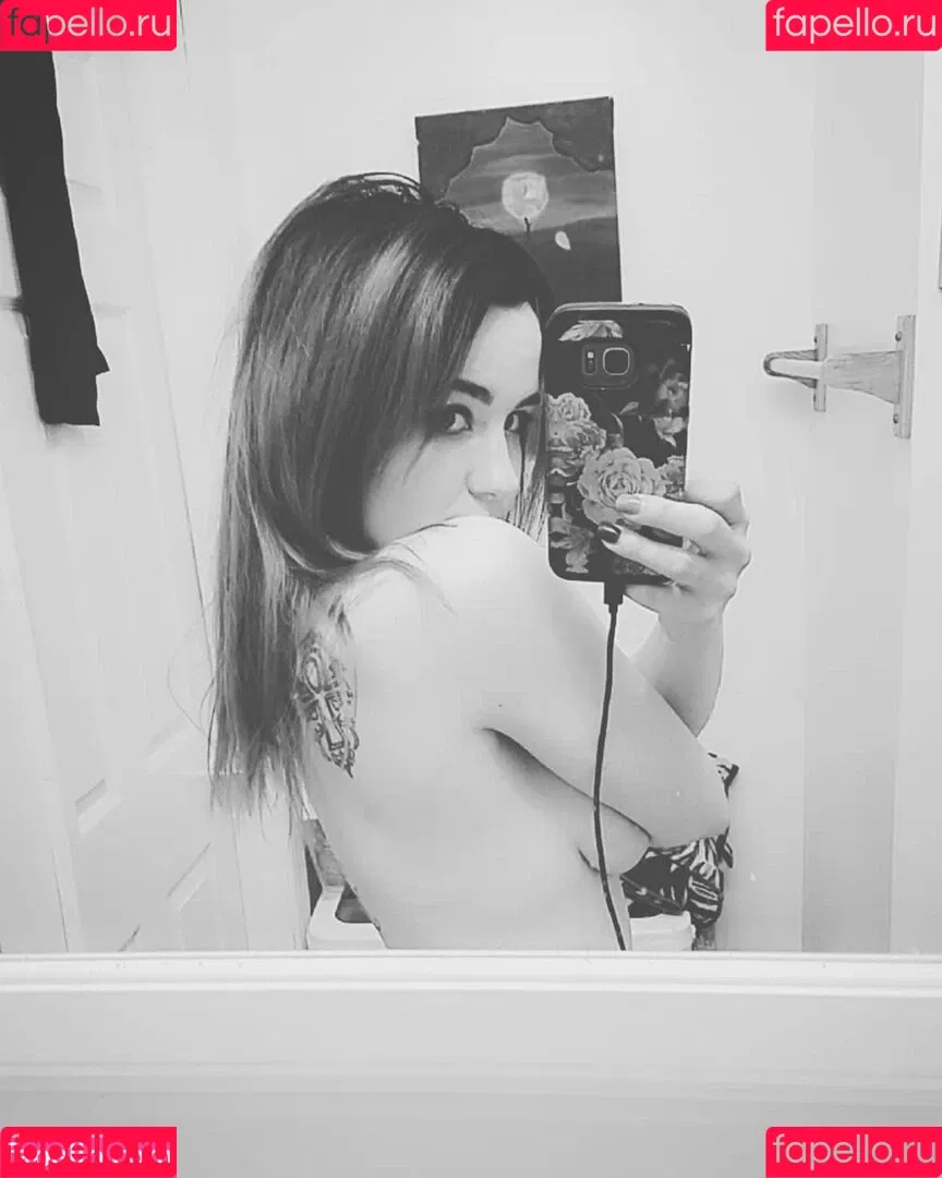ConcealedBones Onlyfans Photo Gallery 