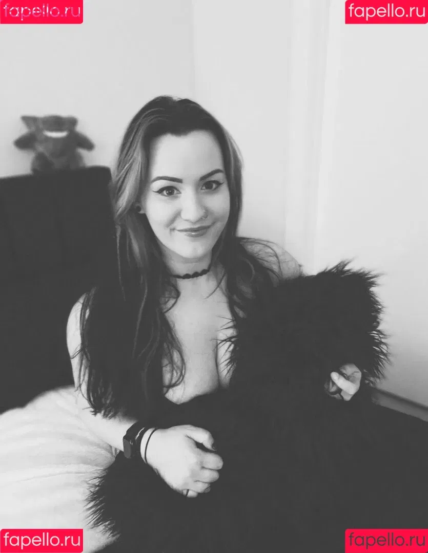ConcealedBones Onlyfans Photo Gallery 