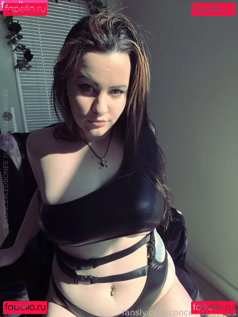 ConcealedBones Onlyfans Photo Gallery 