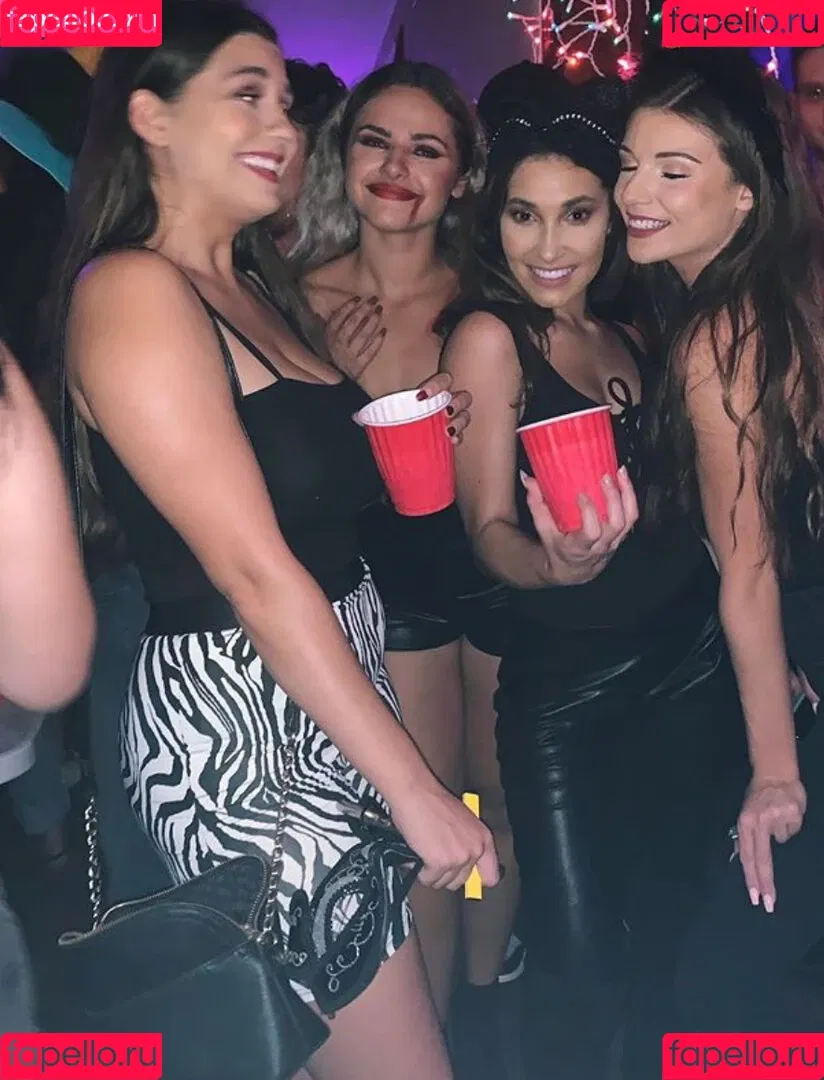 Maddy Mahmoudi Onlyfans Photo Gallery 