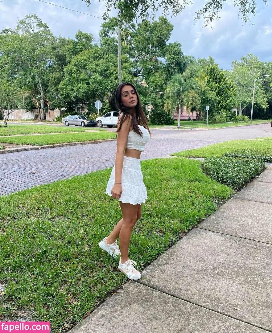 Maddy Mahmoudi Onlyfans Photo Gallery 