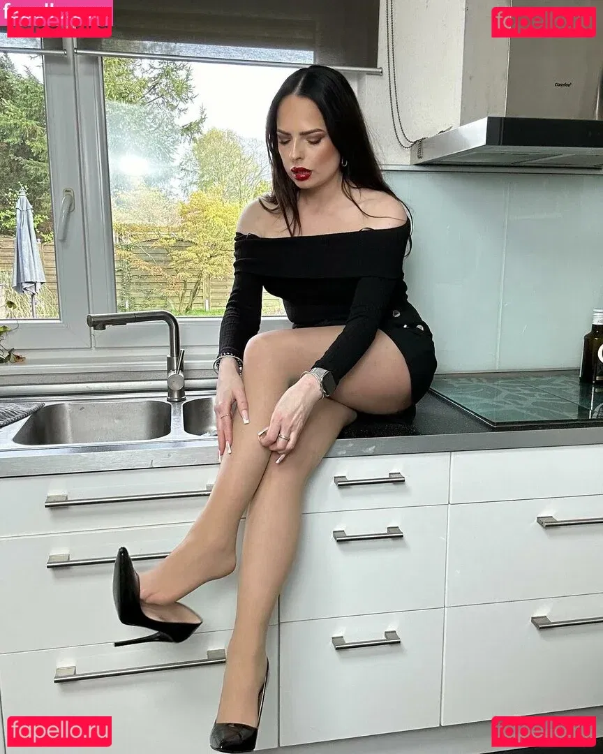 Bella Donna Onlyfans Photo Gallery 