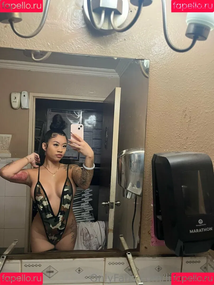 lingcakes Onlyfans Photo Gallery 