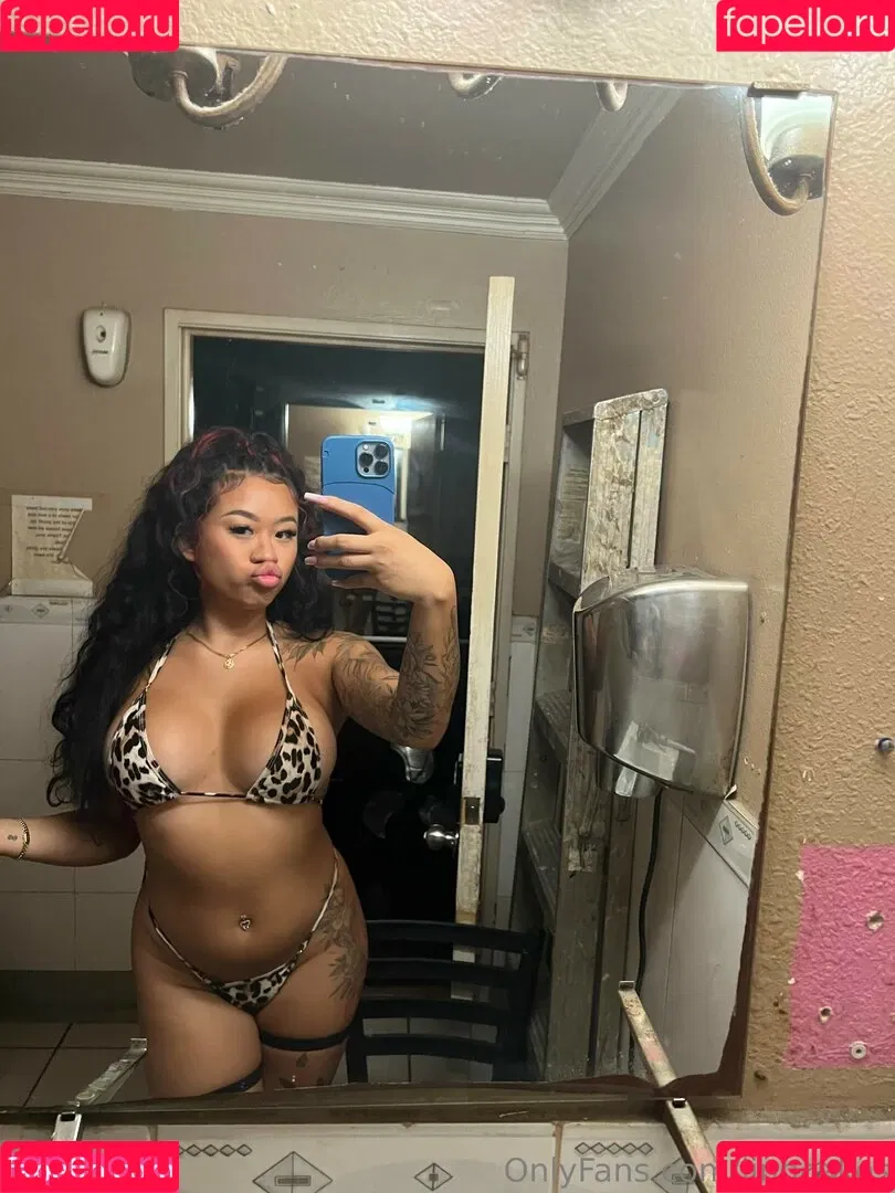 lingcakes Onlyfans Photo Gallery 