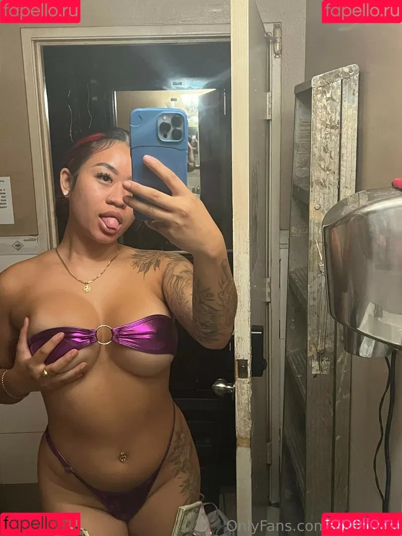 lingcakes Onlyfans Photo Gallery 
