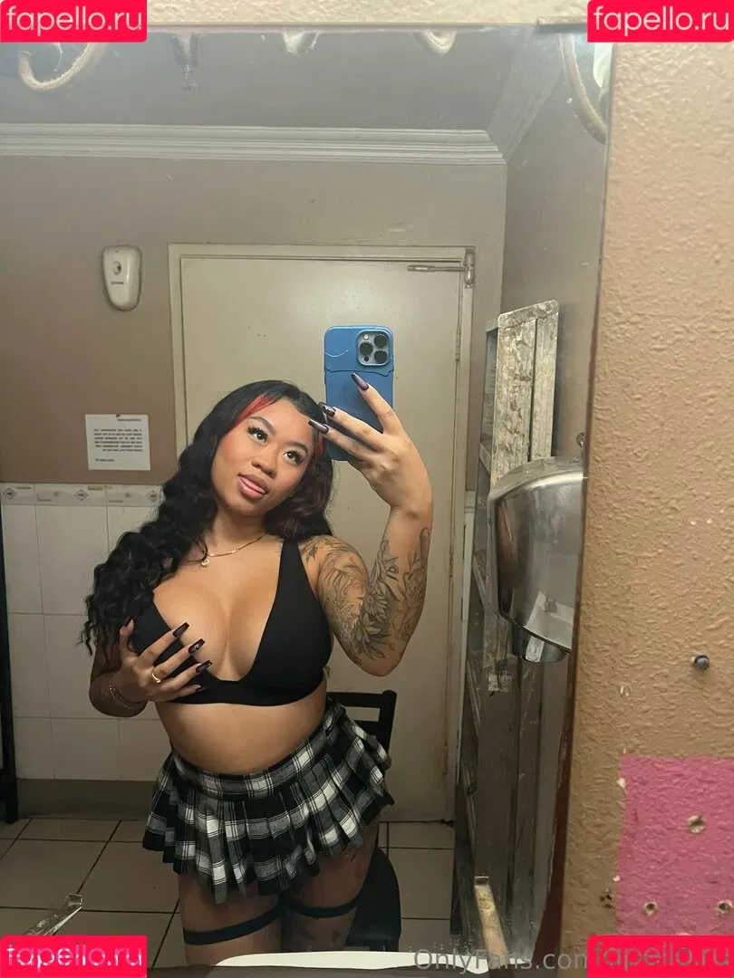 lingcakes Onlyfans Photo Gallery 