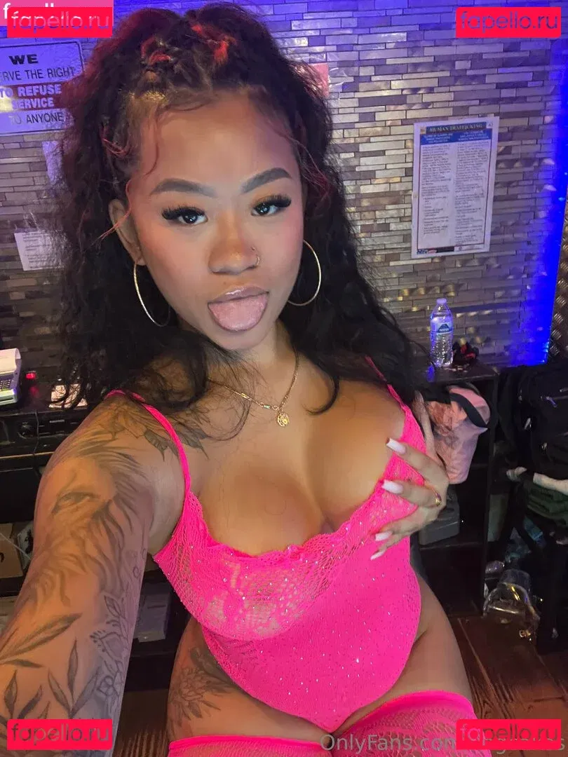 lingcakes Onlyfans Photo Gallery 