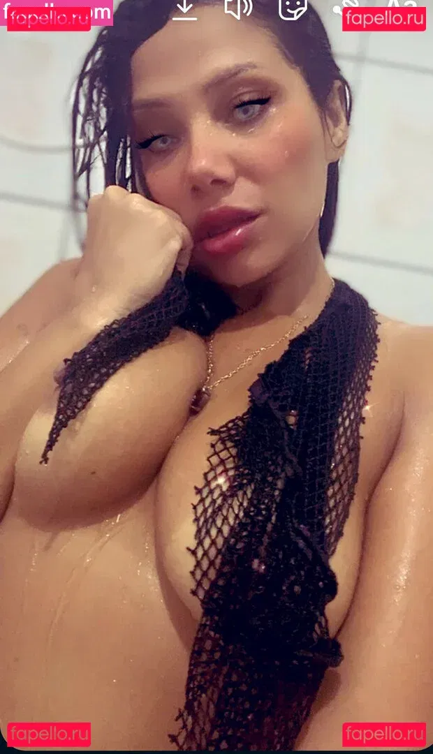 Aphrodite Pimenta Onlyfans Photo Gallery 