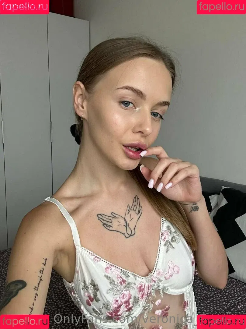 veronica_flowers Onlyfans Photo Gallery 