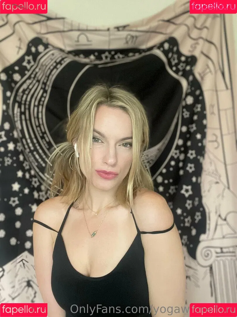 yogawithemily Onlyfans Photo Gallery 