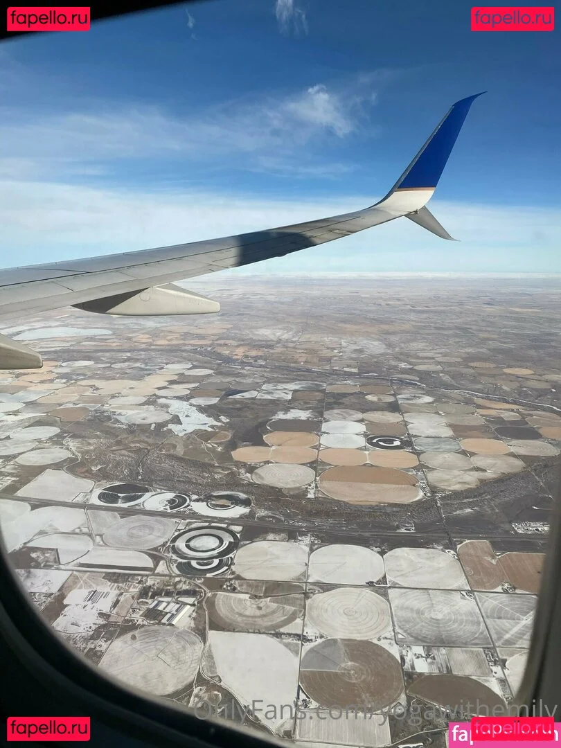 yogawithemily Onlyfans Photo Gallery 