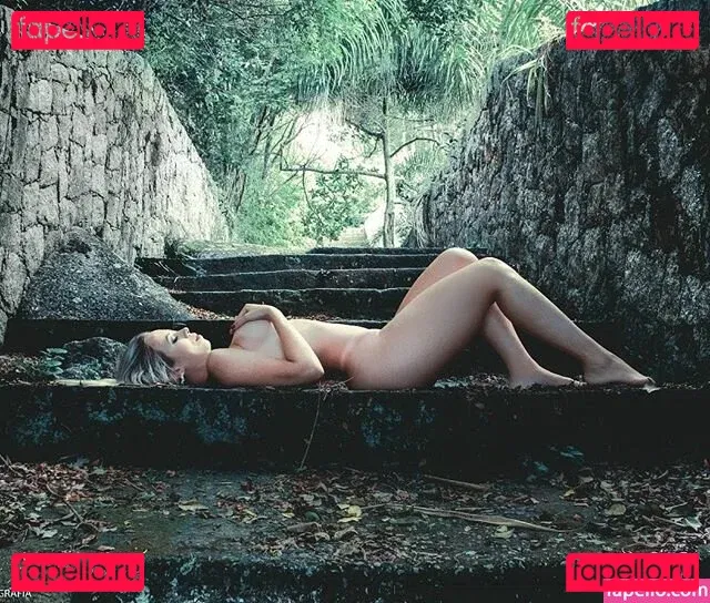 Katlen Oliveira Onlyfans Photo Gallery 