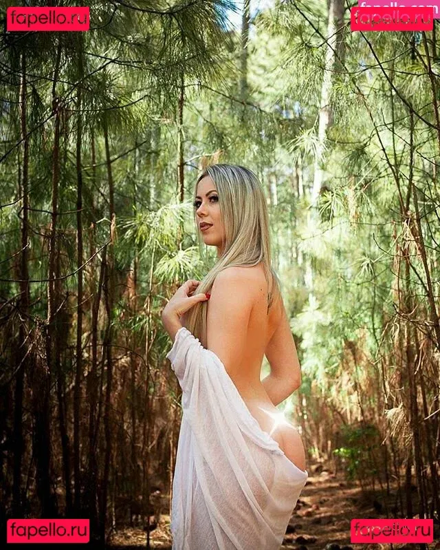 Katlen Oliveira Onlyfans Photo Gallery 