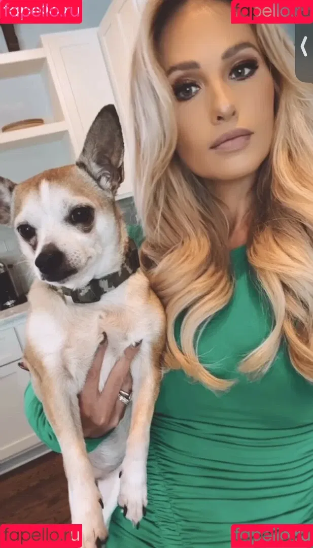 Tomi Lahren Onlyfans Photo Gallery 