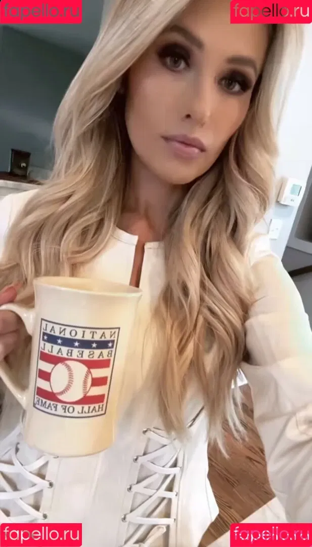 Tomi Lahren Onlyfans Photo Gallery 