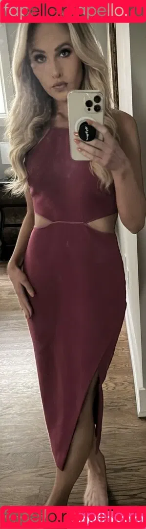 Tomi Lahren Onlyfans Photo Gallery 