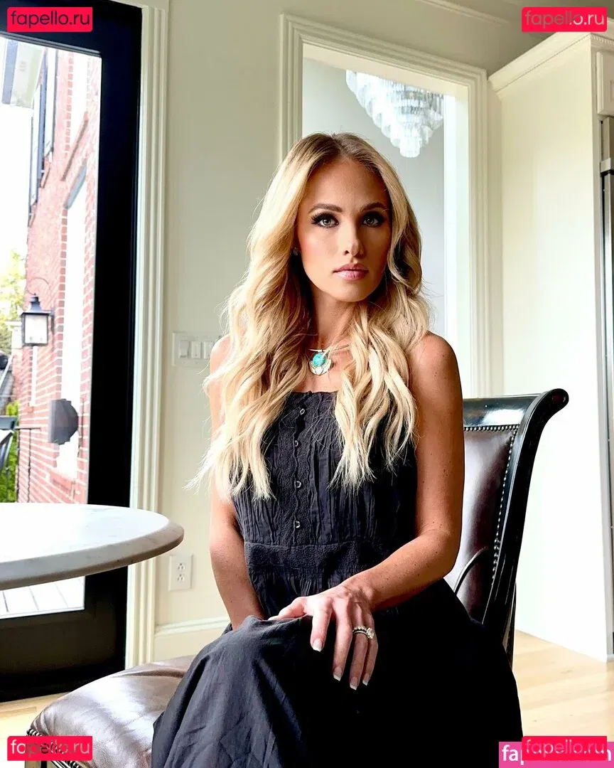 Tomi Lahren Onlyfans Photo Gallery 