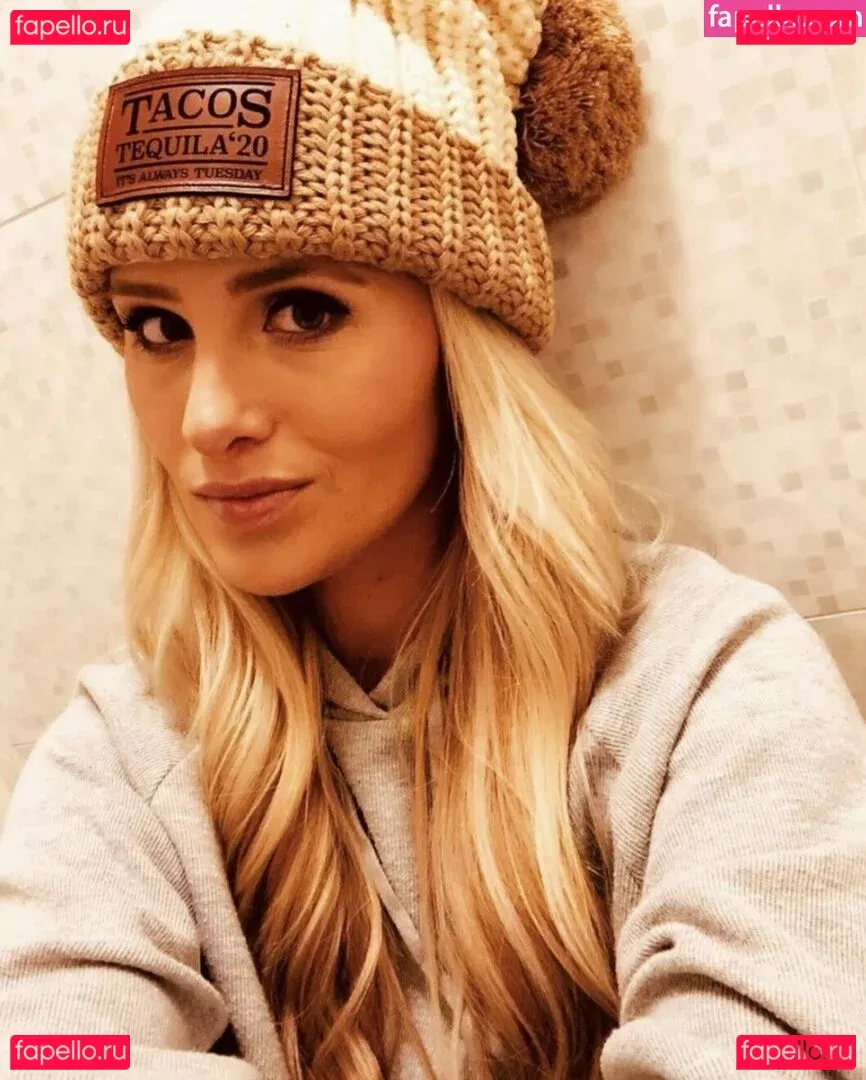 Tomi Lahren Onlyfans Photo Gallery 