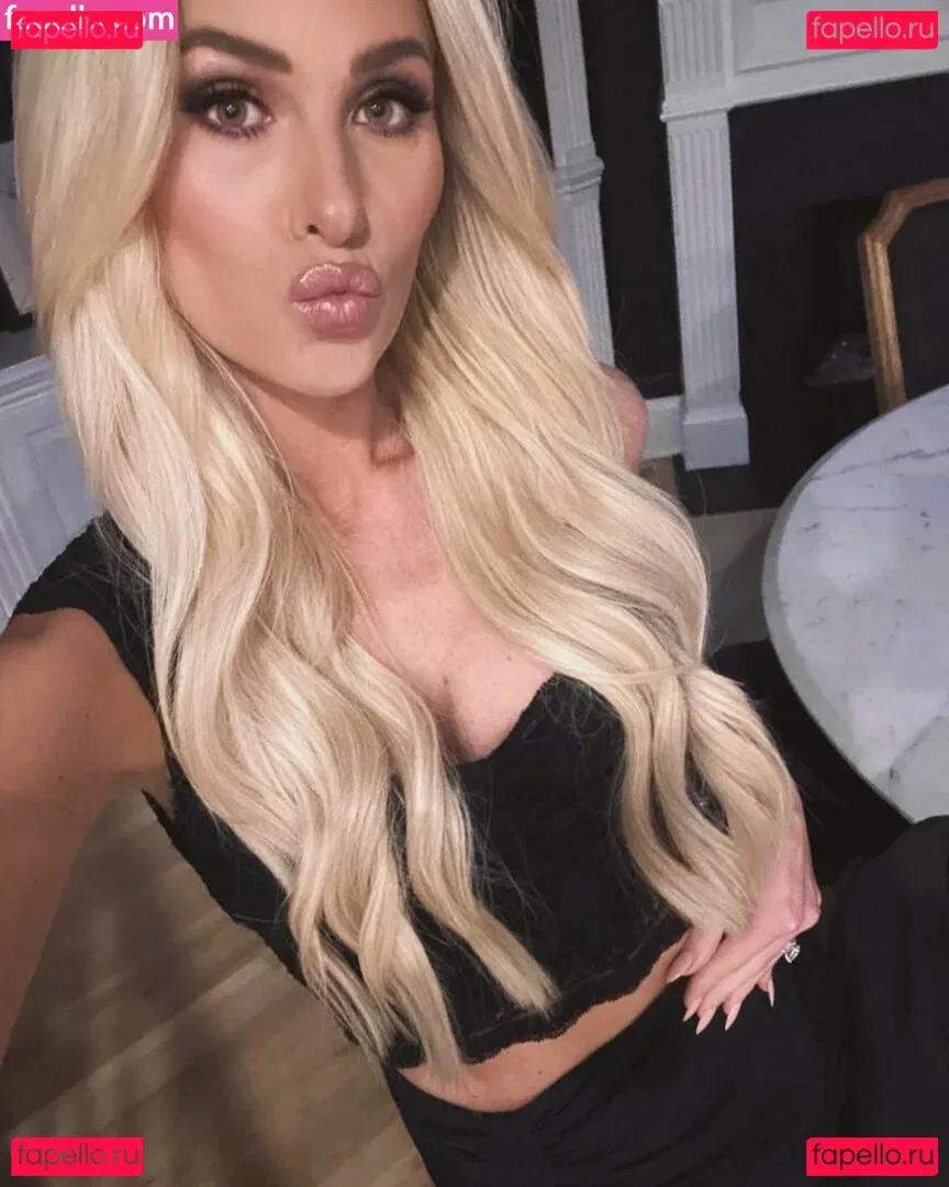 Tomi Lahren Onlyfans Photo Gallery 