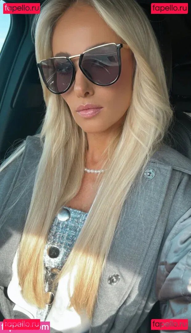 Tomi Lahren Onlyfans Photo Gallery 