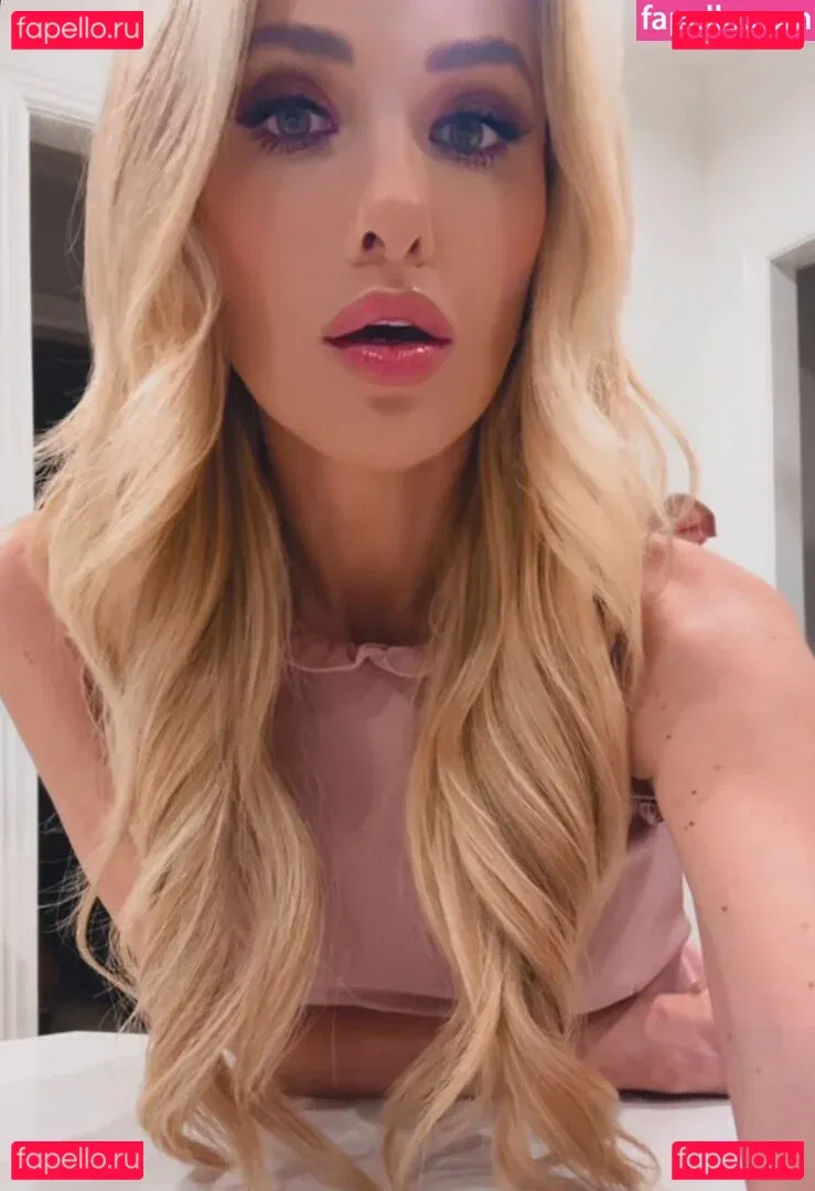 Tomi Lahren Onlyfans Photo Gallery 