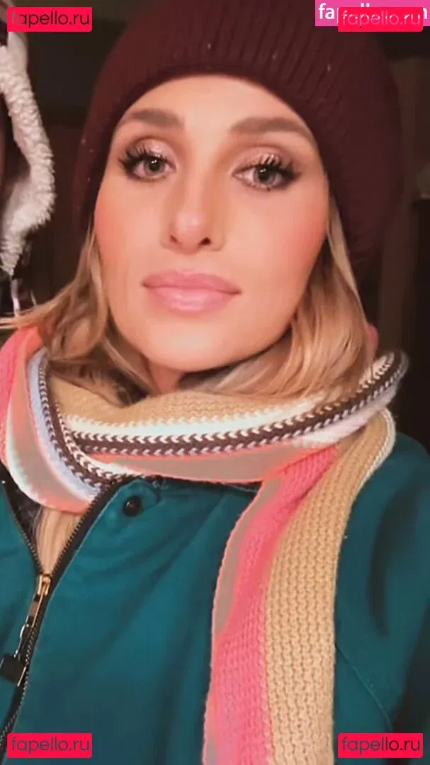 Tomi Lahren Onlyfans Photo Gallery 