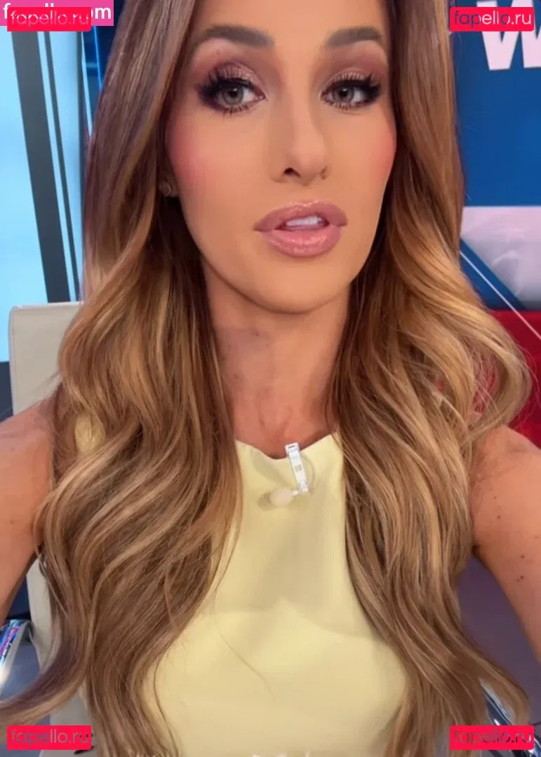 Tomi Lahren Onlyfans Photo Gallery 