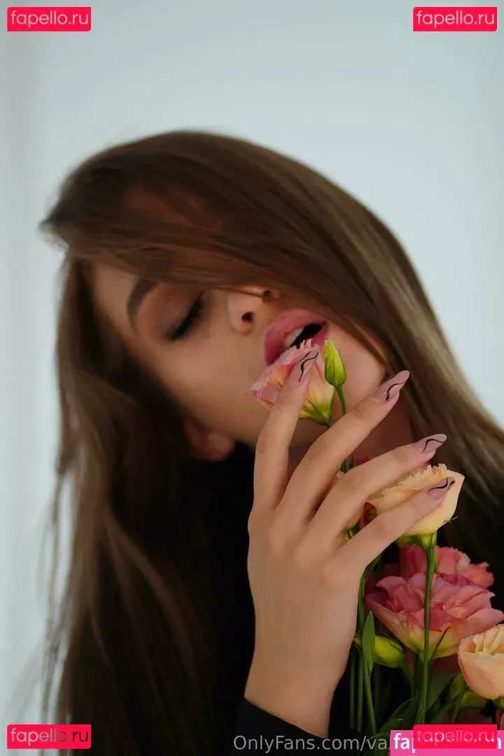 valerie.chantal Onlyfans Photo Gallery 