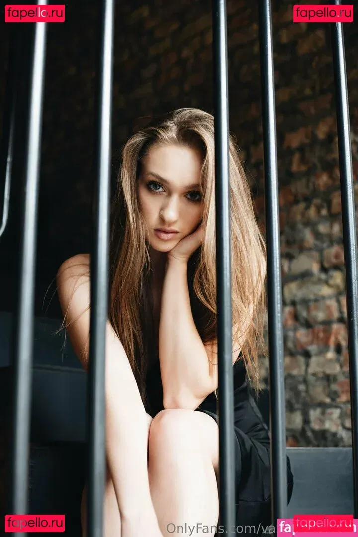 valerie.chantal Onlyfans Photo Gallery 