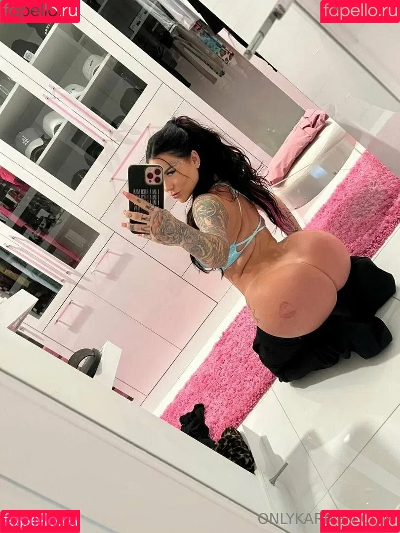 karmenkarma Onlyfans Photo Gallery 
