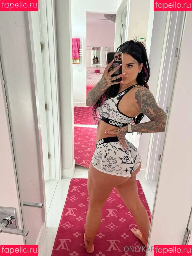 karmenkarma Onlyfans Photo Gallery 