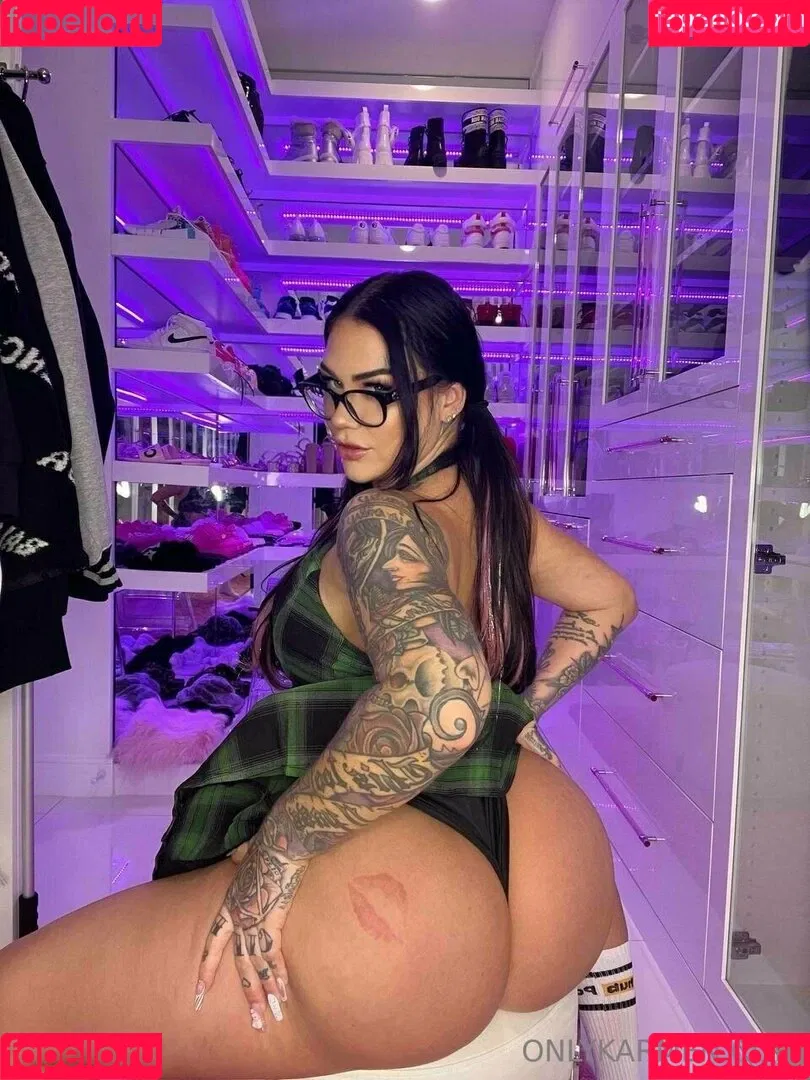 karmenkarma Onlyfans Photo Gallery 