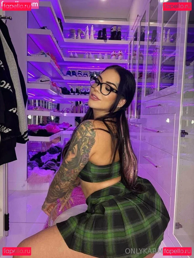 karmenkarma Onlyfans Photo Gallery 