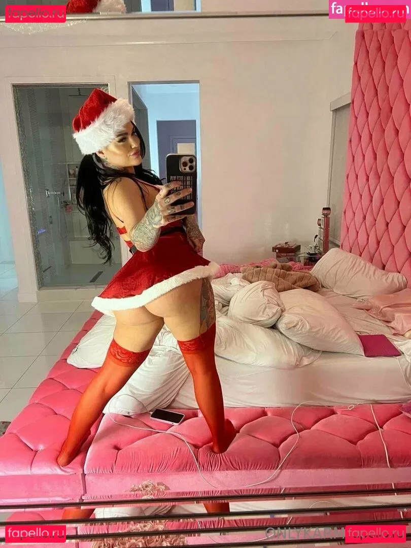 karmenkarma Onlyfans Photo Gallery 