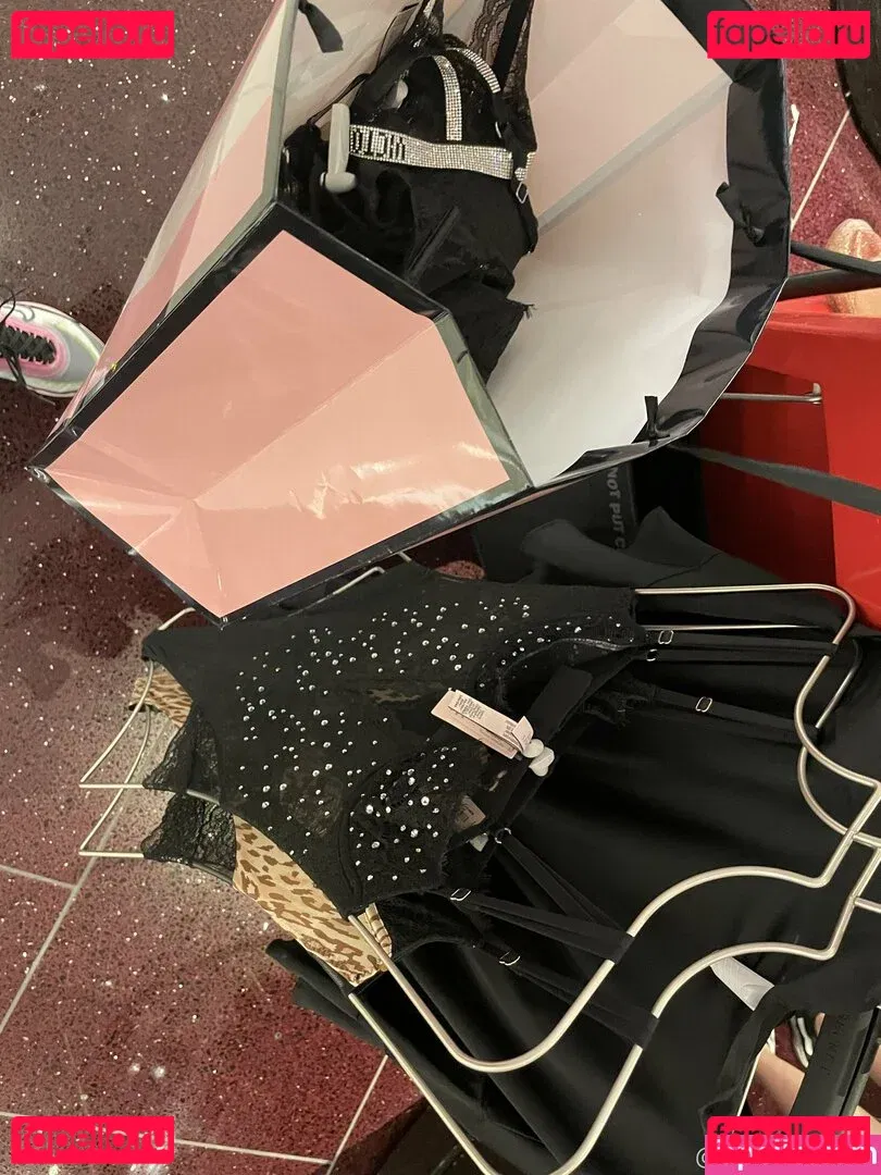 kaliauniverse Onlyfans Photo Gallery 