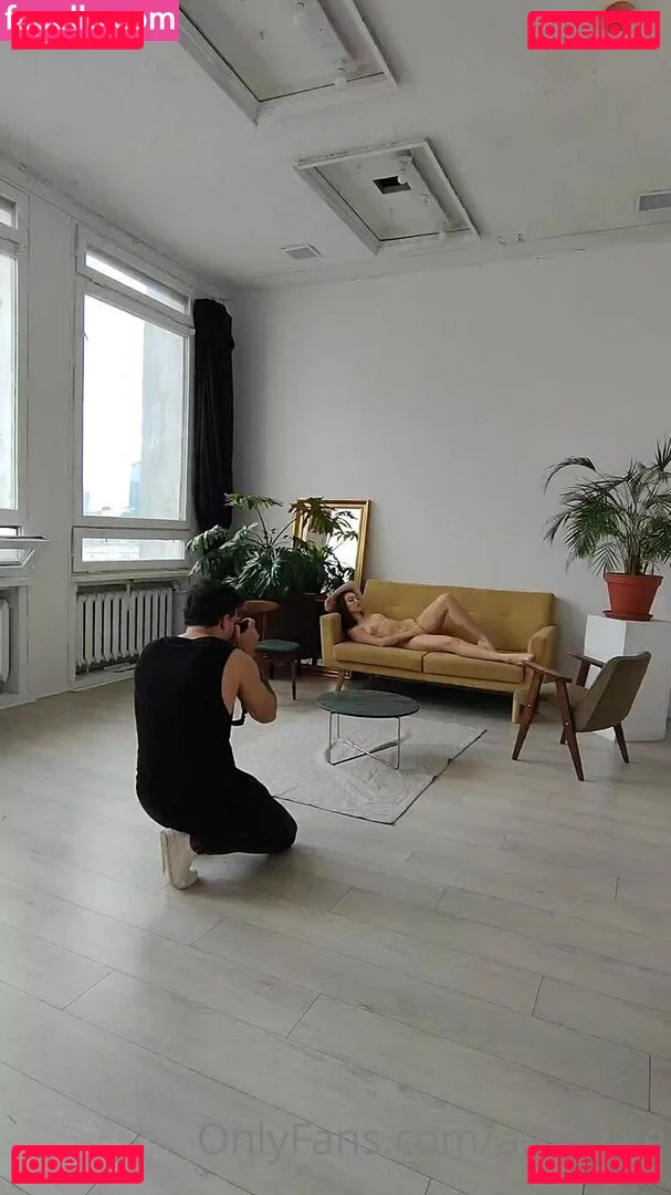 a.pozuje Onlyfans Photo Gallery 