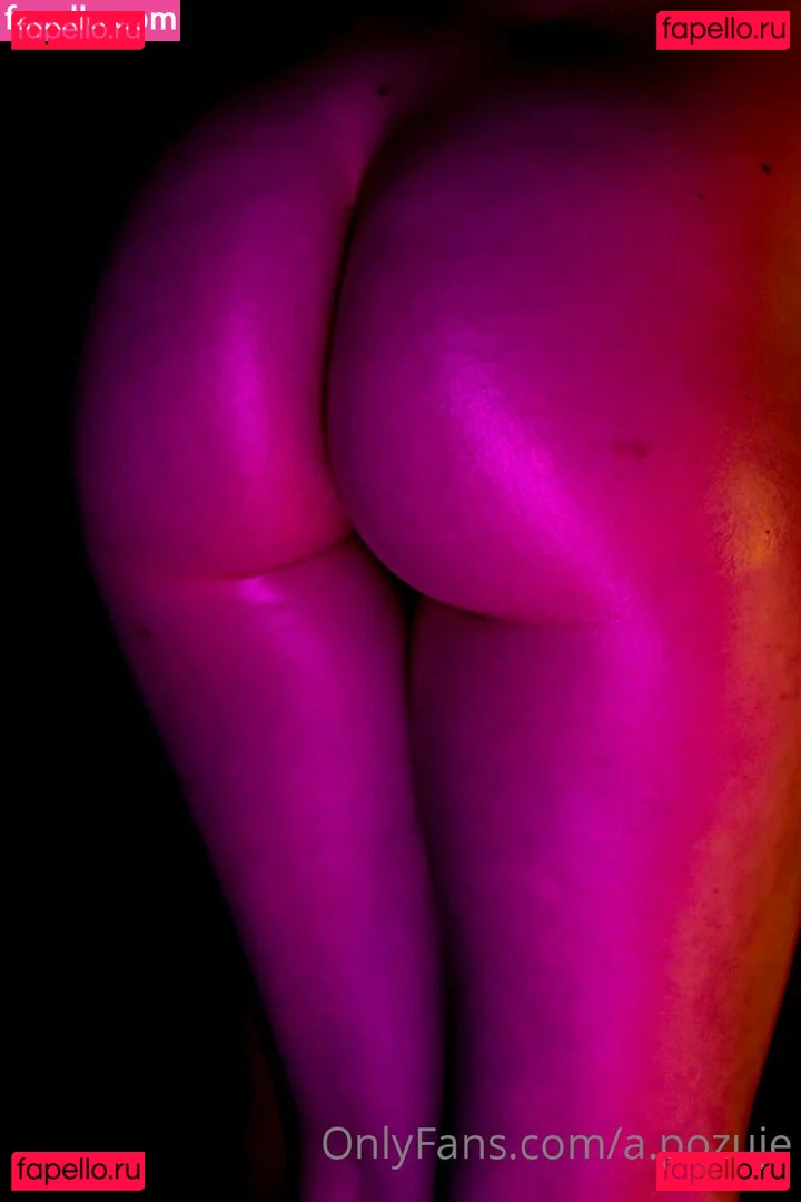 a.pozuje Onlyfans Photo Gallery 